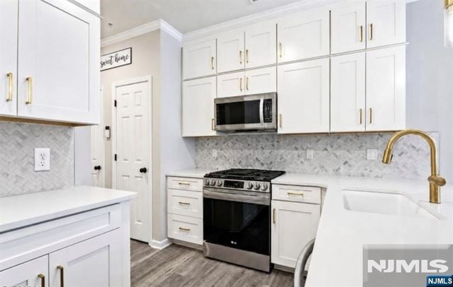 78 Leahy Drive 4909, Wood Ridge, NJ 07075
