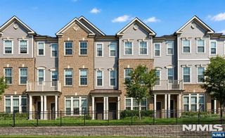 78 Leahy Drive 4909, Wood Ridge, NJ 07075