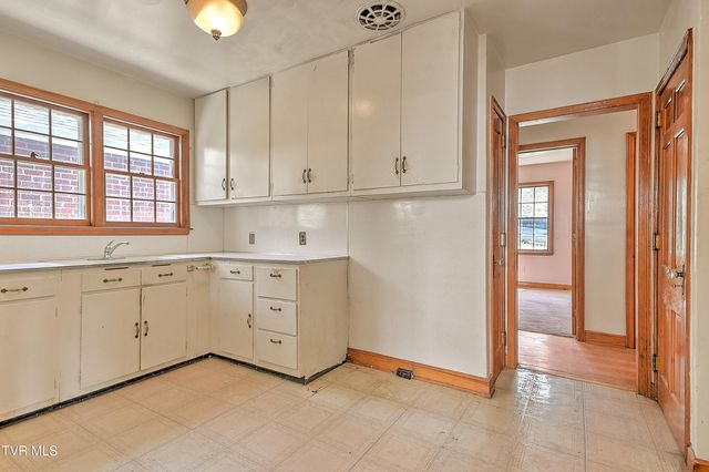 1154 Catawba Street, Kingsport, TN 37660