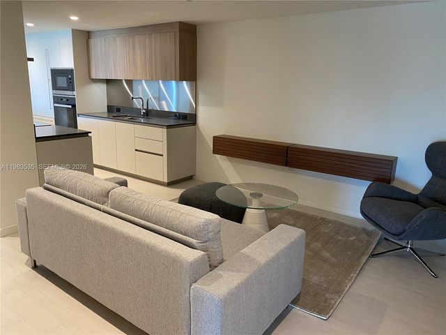 1000 Brickell Plaza 4506, Miami, FL 33131