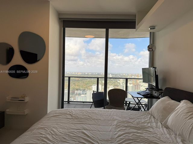 1000 Brickell Plaza 4506, Miami, FL 33131