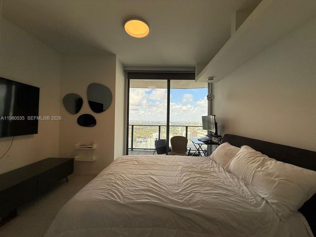 1000 Brickell Plaza 4506, Miami, FL 33131