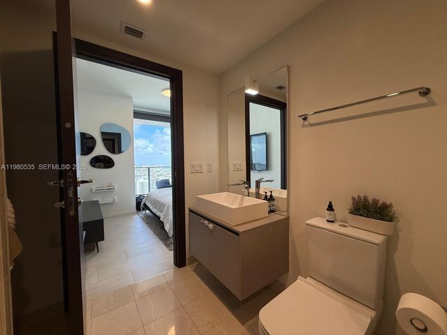 1000 Brickell Plaza 4506, Miami, FL 33131