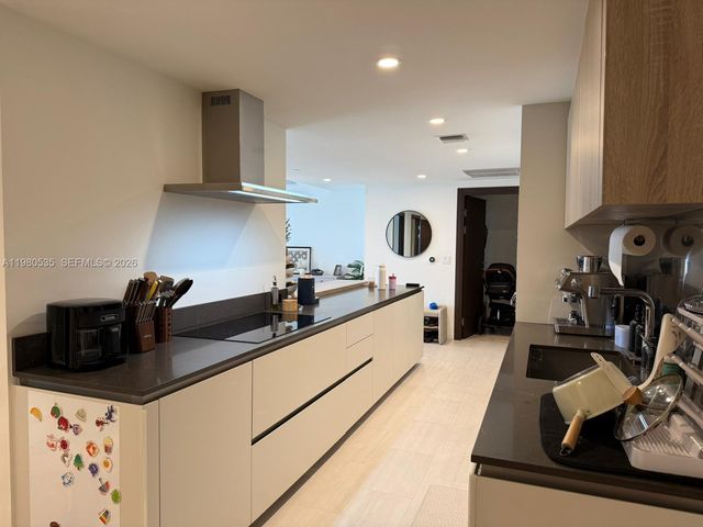 1000 Brickell Plaza 4506, Miami, FL 33131