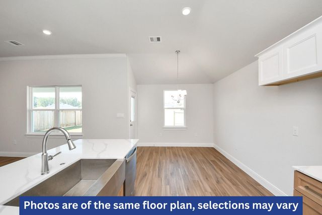 12055 Curlin Drive, Montgomery, TX 77318