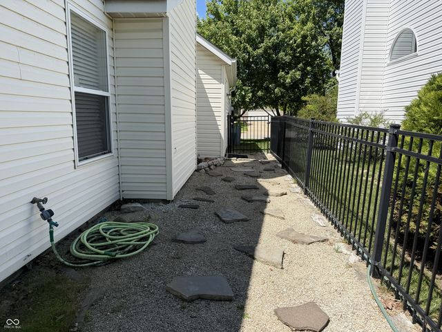 12051 Driftstone Drive, Fishers, IN 46037