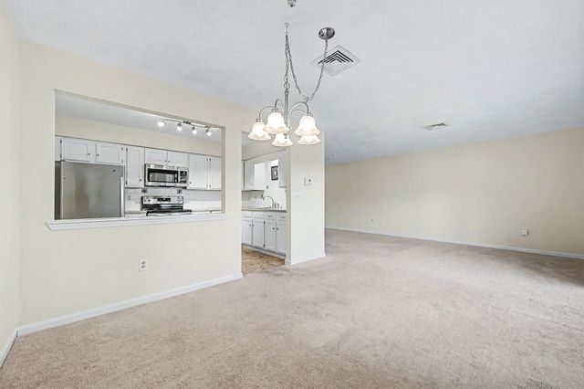 29 Rainbow Pond Dr. B1, Walpole, MA 02081