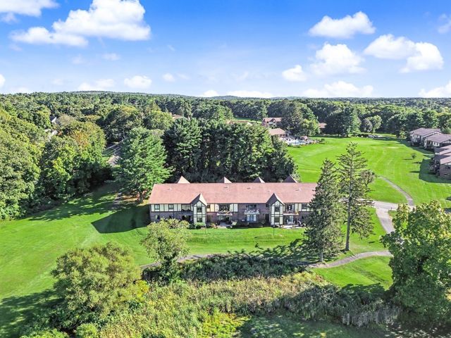 29 Rainbow Pond Dr. B1, Walpole, MA 02081