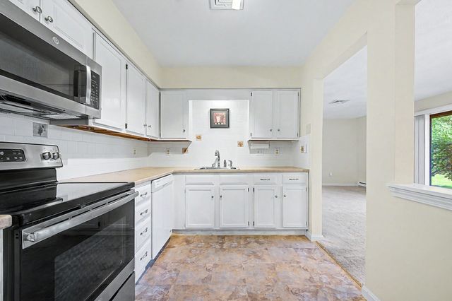 29 Rainbow Pond Dr. B1, Walpole, MA 02081