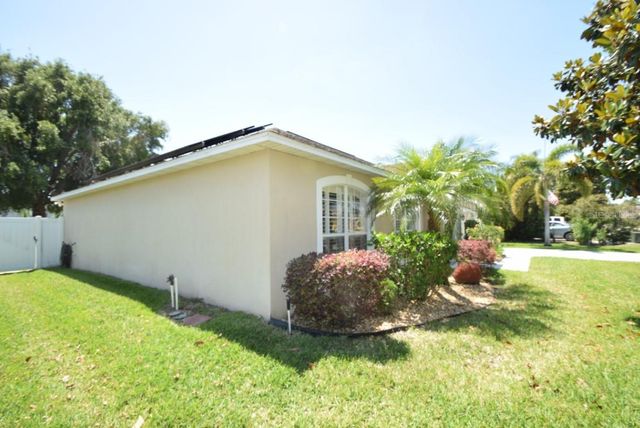 241 PINE SHADOW LANE, Auburndale, FL 33823