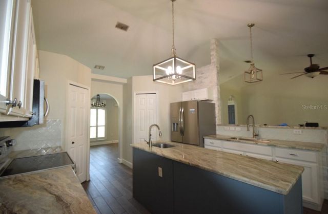 241 PINE SHADOW LANE, Auburndale, FL 33823