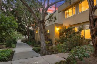 11138 Aqua Vista 43, Studio City, CA 91602