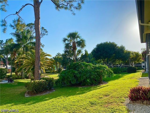 4955 Pepper CIR B-204, Naples, FL 34113