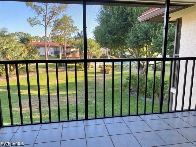 4955 Pepper CIR B-204, Naples, FL 34113