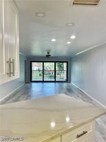 4955 Pepper CIR B-204, Naples, FL 34113