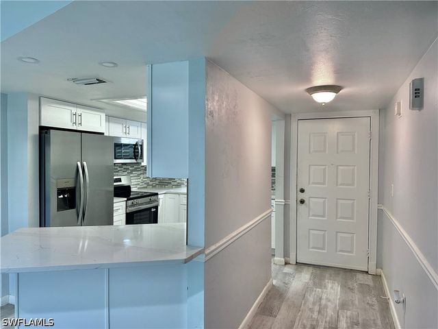 4955 Pepper CIR B-204, Naples, FL 34113