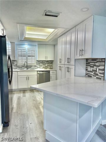 4955 Pepper CIR B-204, Naples, FL 34113