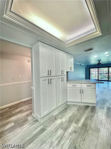 4955 Pepper CIR B-204, Naples, FL 34113