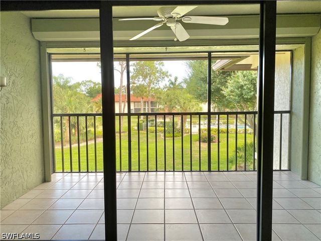 4955 Pepper CIR B-204, Naples, FL 34113