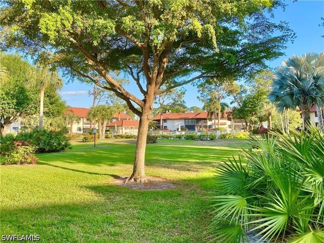 4955 Pepper CIR B-204, Naples, FL 34113