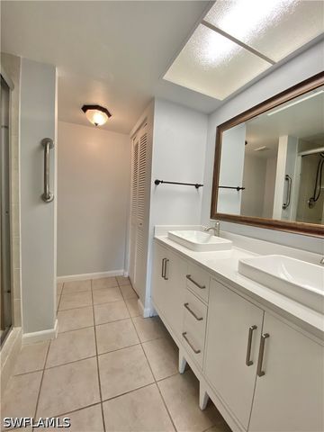 4955 Pepper CIR B-204, Naples, FL 34113