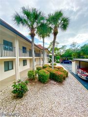 4955 Pepper CIR B-204, Naples, FL 34113