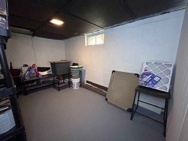 2736 Mondamin Avenue, Des Moines, IA 50310