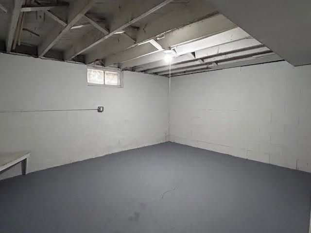 2736 Mondamin Avenue, Des Moines, IA 50310