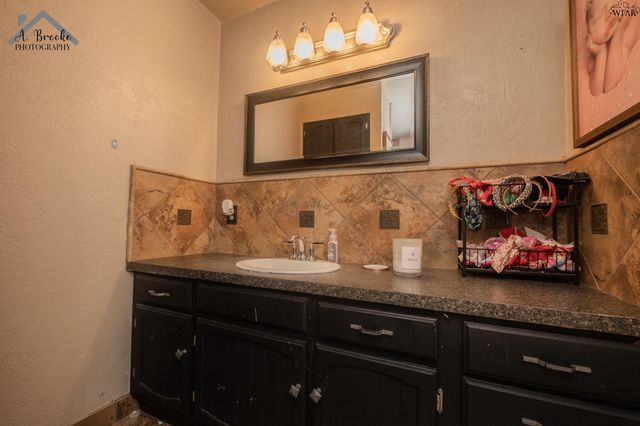 9000 SEYMOUR HIGHWAY, Wichita Falls, TX 76310