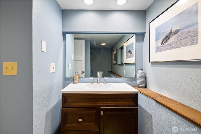 1015 Sequalish Street, Steilacoom, WA 98388