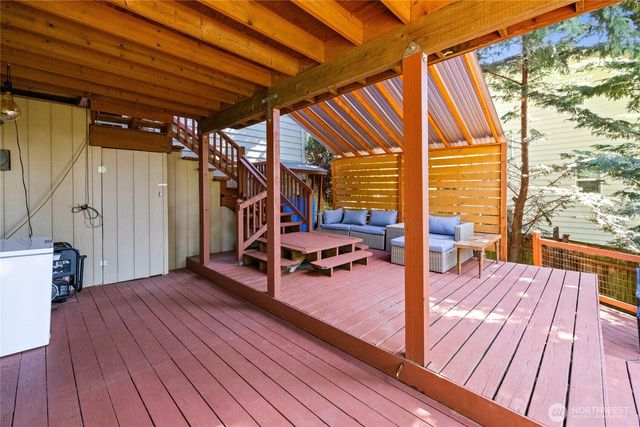 1015 Sequalish Street, Steilacoom, WA 98388