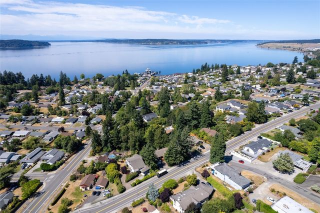 1015 Sequalish Street, Steilacoom, WA 98388