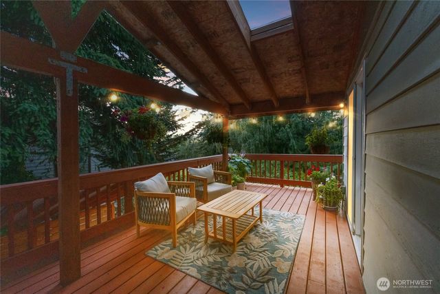 1015 Sequalish Street, Steilacoom, WA 98388