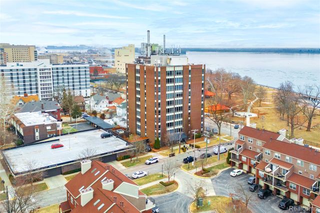 20 Chestnut Street 608, Wyandotte, MI 48192