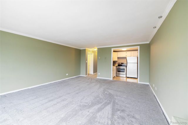 20 Chestnut Street 608, Wyandotte, MI 48192