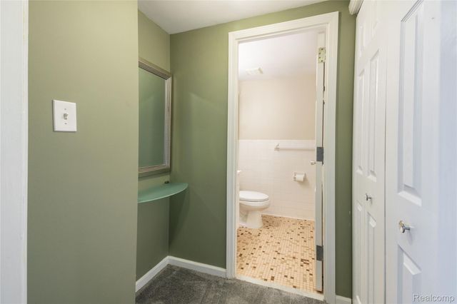 20 Chestnut Street 608, Wyandotte, MI 48192