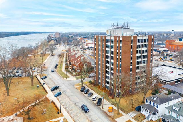 20 Chestnut Street 608, Wyandotte, MI 48192