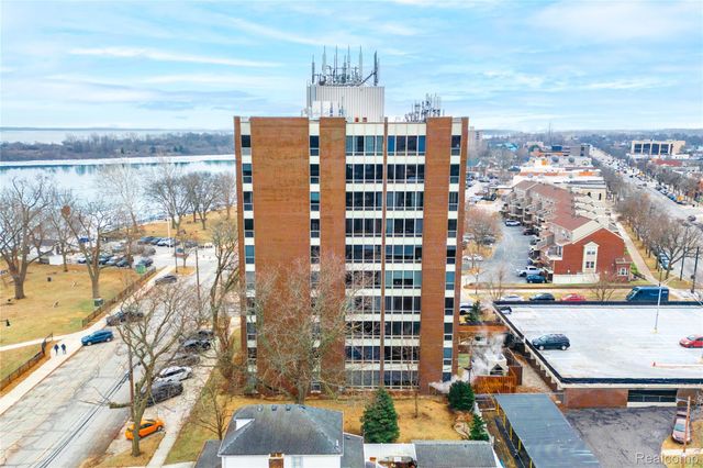 20 Chestnut Street 608, Wyandotte, MI 48192