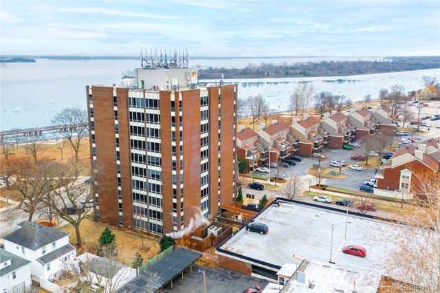 20 Chestnut Street 608, Wyandotte, MI 48192