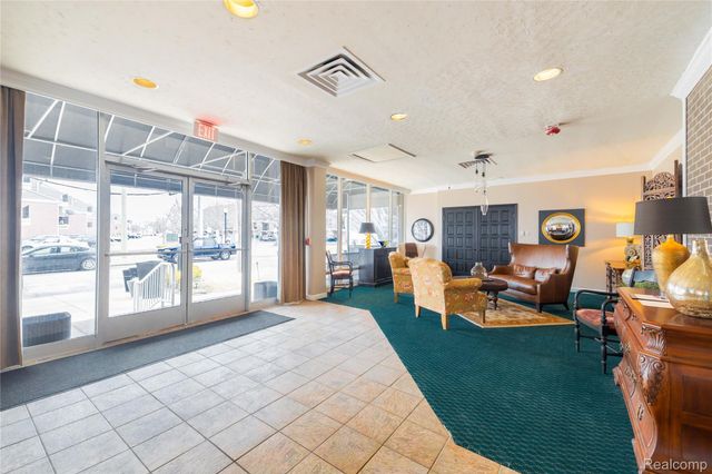 20 Chestnut Street 608, Wyandotte, MI 48192