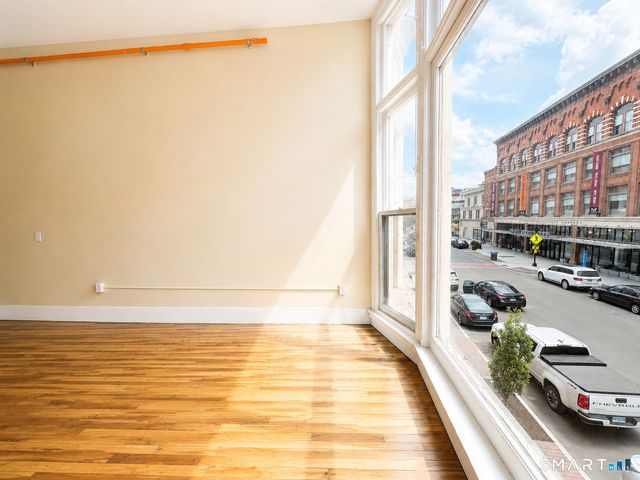 105 Bank Street 2B, Waterbury, CT 06702