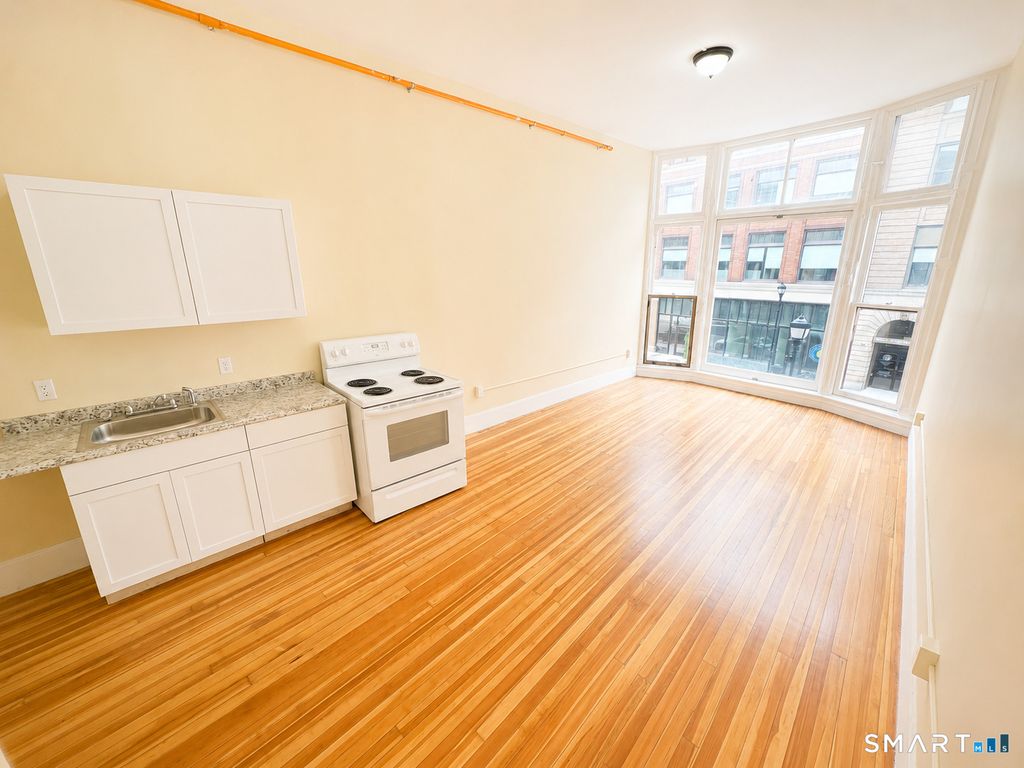 105 Bank Street 2B, Waterbury, CT 06702