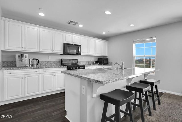 37530 Henna Lane, Palmdale, CA 93551