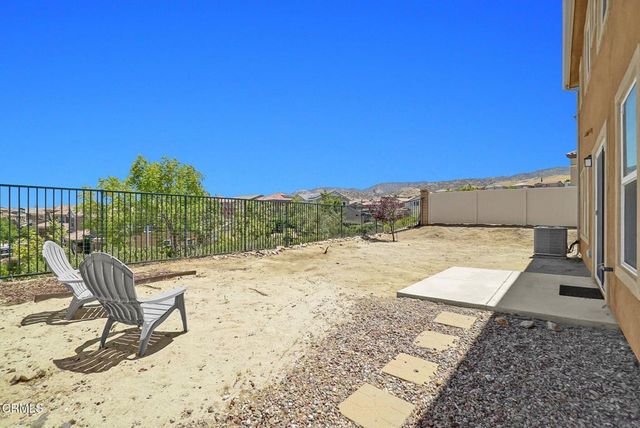 37530 Henna Lane, Palmdale, CA 93551