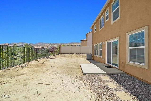 37530 Henna Lane, Palmdale, CA 93551