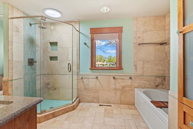W154N8067 Elm LANE, Menomonee Falls, WI 53051