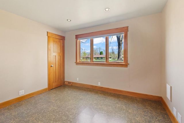 W154N8067 Elm LANE, Menomonee Falls, WI 53051