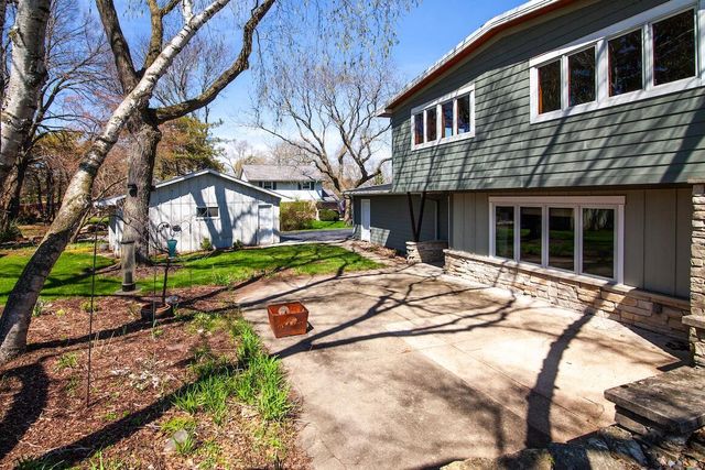 W154N8067 Elm LANE, Menomonee Falls, WI 53051