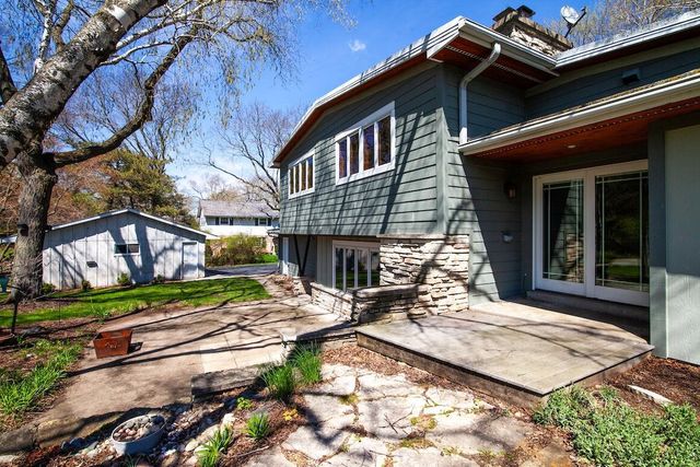 W154N8067 Elm LANE, Menomonee Falls, WI 53051