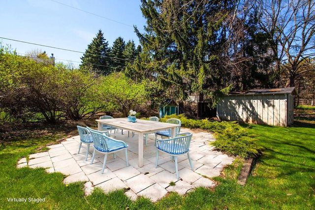 W154N8067 Elm LANE, Menomonee Falls, WI 53051